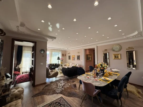 Tirane, jepet me qera apartament 2+1+Aneks+Ballkon Kati 9, 137 m² 2.300 € (RRUGA DONIKA KASTRIOTI)