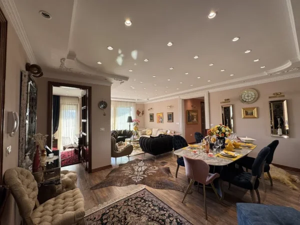 Tirane, jepet me qera apartament 2+1+Aneks+Ballkon Kati 9, 137 m² 2.300 € (RRUGA DONIKA KASTRIOTI)