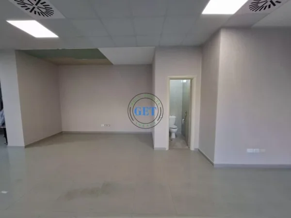 Durres, jepet me qera ambjent biznesi Kati 2, 100 m² 800 € (Ish Rajoni, Durres)