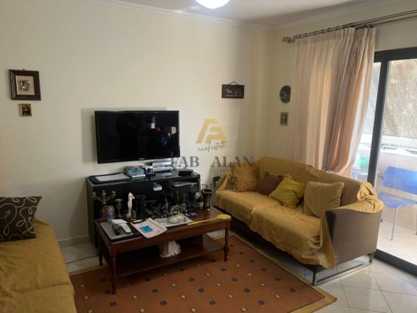 Tirane, shitet apartament 1+1 Kati 4, 51 m² 80.000 € (Oxhaku, Xhamia Xhura)