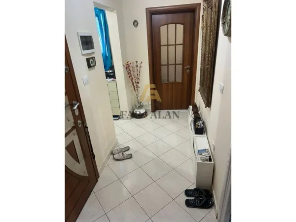 Tirane, shitet apartament 1+1 Kati 4, 51 m² 80.000 € (Oxhaku, Xhamia Xhura)