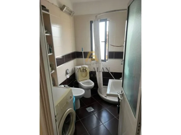 Tirane, shitet apartament 1+1 Kati 4, 51 m² 80.000 € (Oxhaku, Xhamia Xhura)