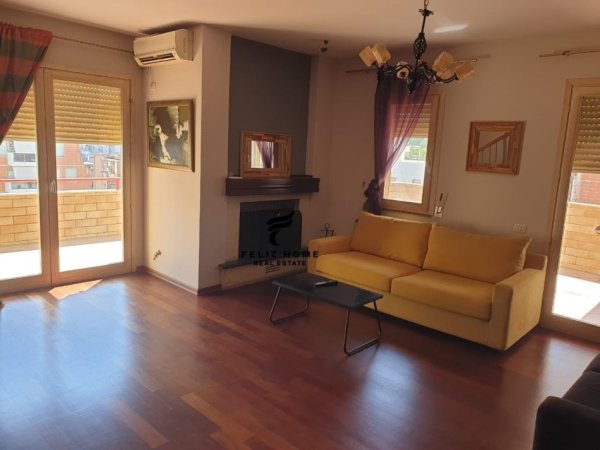 Tirane, jepet me qera apartament 3+1 Kati 2, 220 m² 15.000 € (BLLOKU)