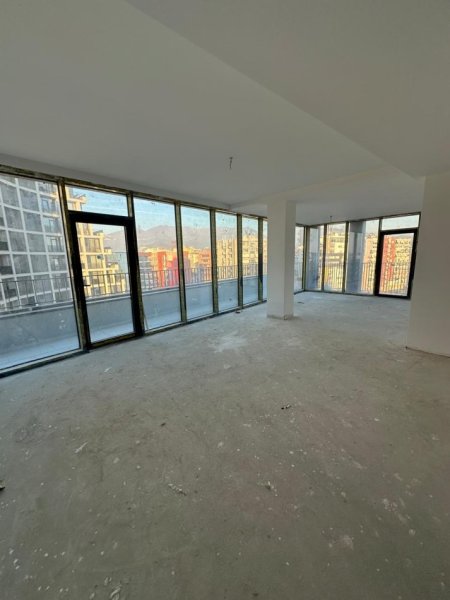 Tirane, shitet apartament+verande | Penthouse 3+1 , 217 m² 611.700 € (Lake View Residence, Liqeni Artificial)