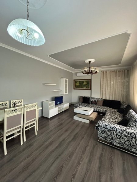 Tirane, jepet me qera apartament 2+1 Kati 4, 90 m² 450 € (Fresk)