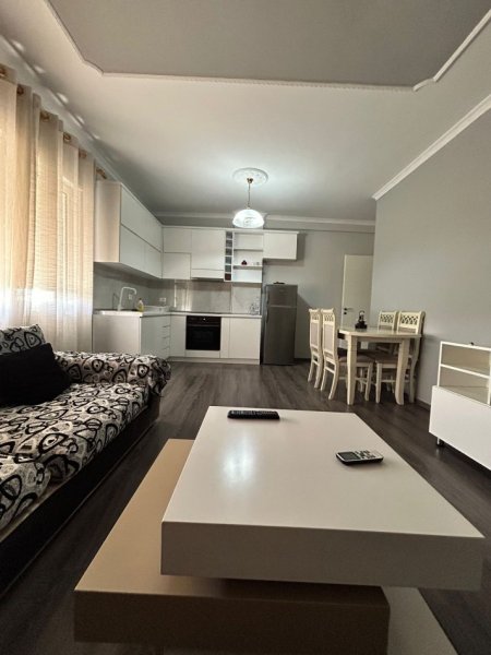 Tirane, jepet me qera apartament 2+1 Kati 4, 90 m² 450 € (Fresk)