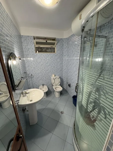 Tirane, Apartament 2+1  per qira Kati 6, 79 m² 650 € (21 Dhjetori)