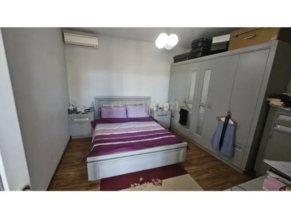 Tirane, shes Vile 3 Katshe Kati 3, 330 m² 450.000 € (Ali Dem)