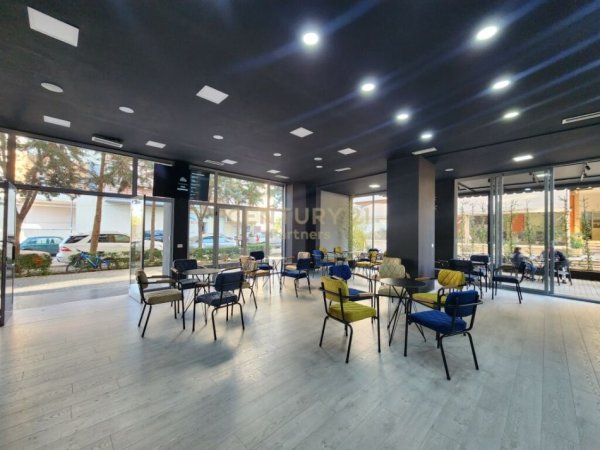 Tirane, shes bar-kafe Kati 0, 121 m² 363.000 € (ISH PARKU)
