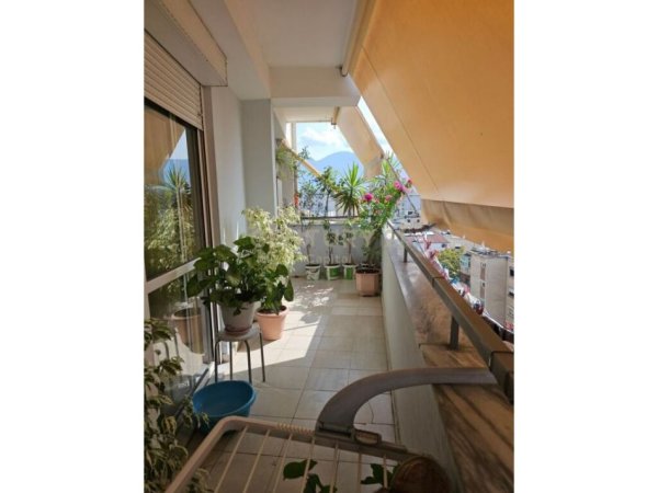 Tirane, jepet me qera apartament 3+1+Aneks+Ballkon Kati 8, 144 m² 900 € (Rruga Fortuzi)