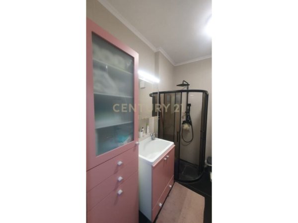 Tirane, jepet me qera apartament 2+1+Aneks+Ballkon Kati 6, 83 m² 600 € (Don Bosko)
