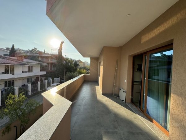 Tirane, jepet me qera apartament 2+1+Aneks+Ballkon Kati 2, 93 m² 1.000 € (Vilat selite)