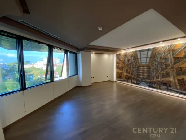 Tirane, jepet me qera zyre Kati 5, 104 m² 1.900 € (Kullat Binjale)