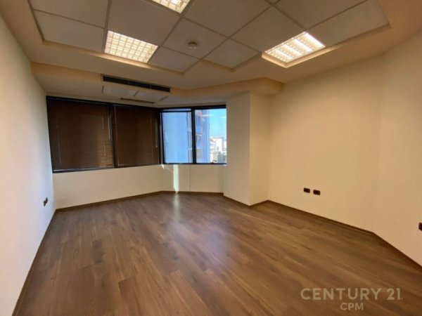 Tirane, jepet me qera zyre Kati 5, 104 m² 1.900 € (Kullat Binjale)