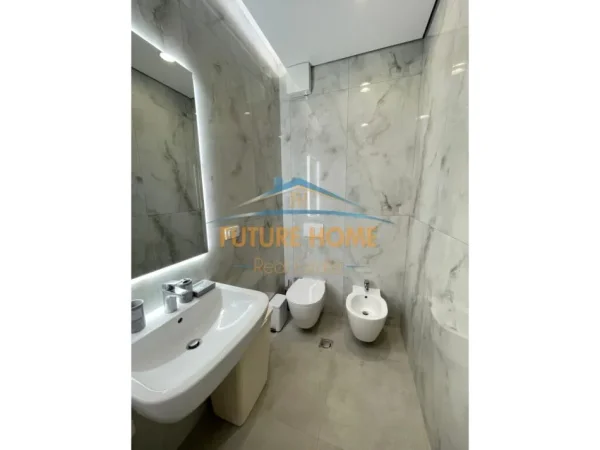 Tirane, shitet apartament 3+1+Ballkon Kati 1, 110 m² 275.000 € (Liqeni Thate)