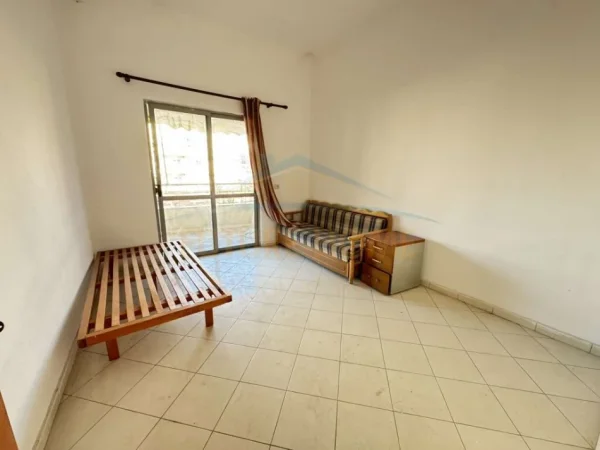 Tirane, shitet apartament 2+1 Kati 1, 119 m² 125.000 € (Unaza e Re)