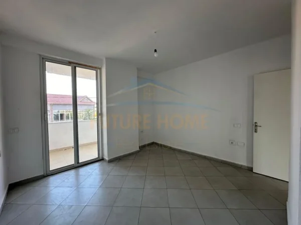 Durres, shitet apartament 2+1+Ballkon Kati 2, 100 m² 85.000 € (Stadiumi Niko Dovana, Durres)