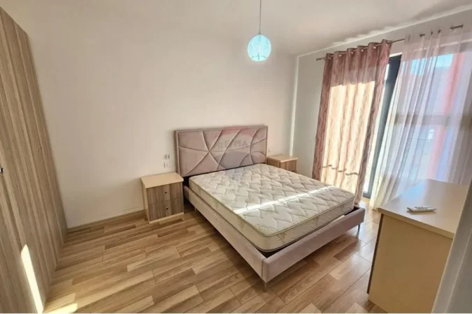 Tirane, jepet me qera apartament 1+1 Kati 5, 70 m² 500 € (Teodor keko)