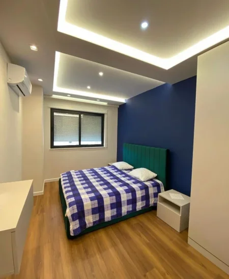 Tirane, jepet me qera apartament 1+1 Kati 4, 80 m² 800 € (Rruga e Durresit)
