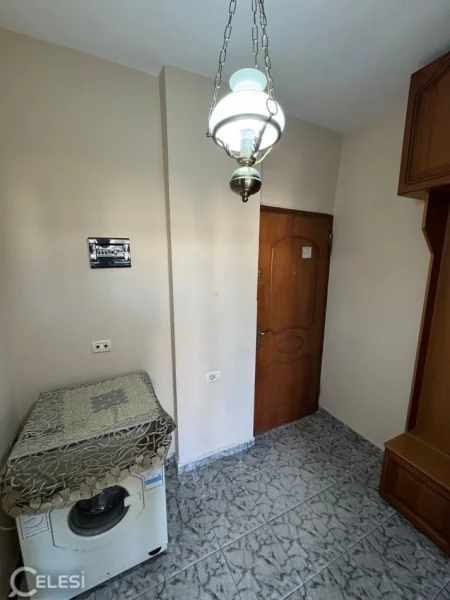 Tirane, jepet me qera apartament 2+1+Aneks Kati 5, 71 m² 650 € (21 dhjetori , rruga e kavajes)