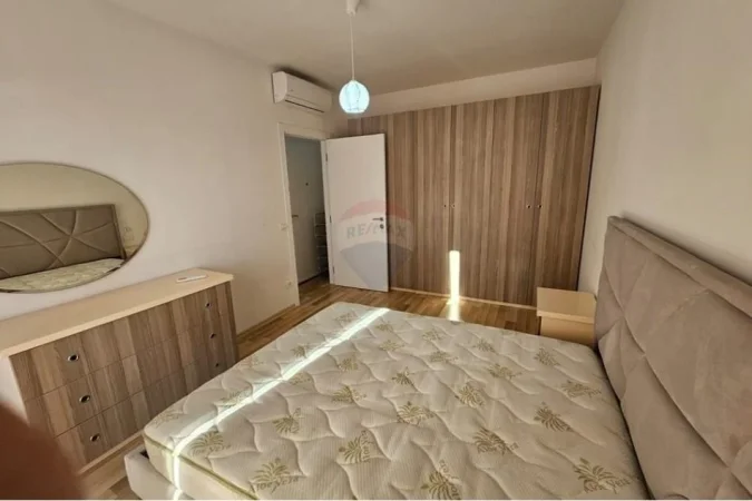 Tirane, jepet me qera apartament 1+1 Kati 3, 70 m² 500 € (Astir)