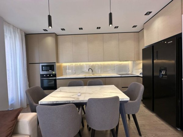 Tirane, jepet me qera apartament 2+1 Kati 3, 103 m² 900 € (kodra e diellit)