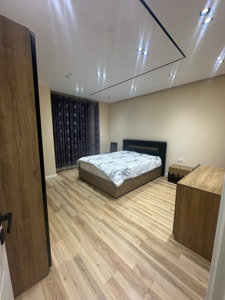 Tirane, jepet me qera apartament 2+1 Kati 4, 100 m² 600 € (Shkplla e Bashkuar)