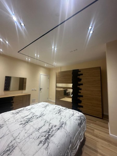 Tirane, jepet me qera apartament 2+1 Kati 4, 100 m² 600 € (Shkplla e Bashkuar)