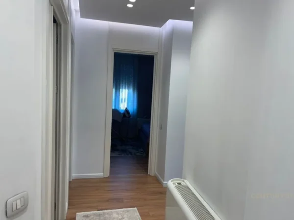 Tirane, shitet apartament 3+1 Kati 2, 540.000 € (rruga e elbasanit)