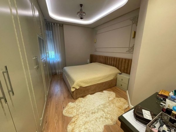 Tirane, shitet apartament 3+1 Kati 2, 540.000 € (rruga e elbasanit)