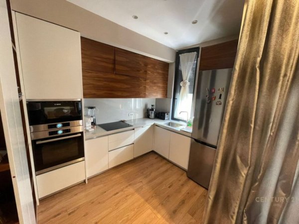 Tirane, shitet apartament 3+1 Kati 2, 540.000 € (rruga e elbasanit)