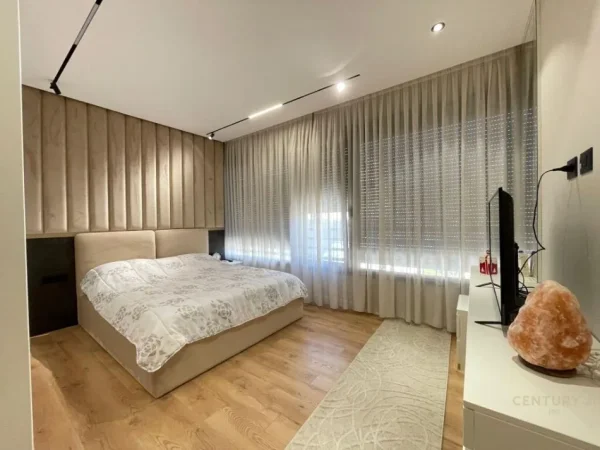 Tirane, shitet apartament 2+1 Kati 7, 113 m² 330.000 € (pazari i ri)