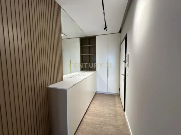 Tirane, jepet me qera apartament 2+1 Kati 3, 103 m² 900 € (Kodra e diellit)