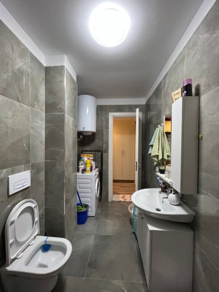 Tirane, shitet apartament 1+1+Aneks Kati 2, 62 m² 105.000 € (kodra e diellit)
