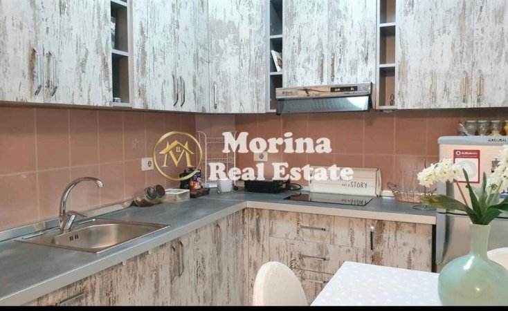 Tirane, jepet me qera apartament 1+1 Kati 1, 52 m² 500 € (Xhamia Tabakve)