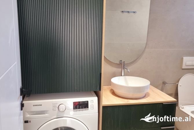 Tirane, jepet me qera apartament 1+1+Ballkon Kati 9, 75 m² 550 € (ASTIR)