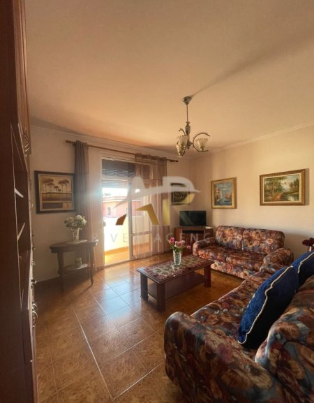 Tirane, jepet me qera apartament 2+1 Kati 4, 86 m² 600 € (Rruga Qemal Stafa)