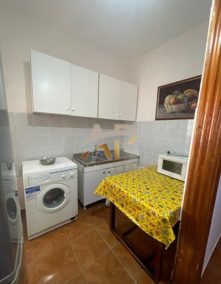 Tirane, jepet me qera apartament 2+1 Kati 4, 86 m² 600 € (Rruga Qemal Stafa)