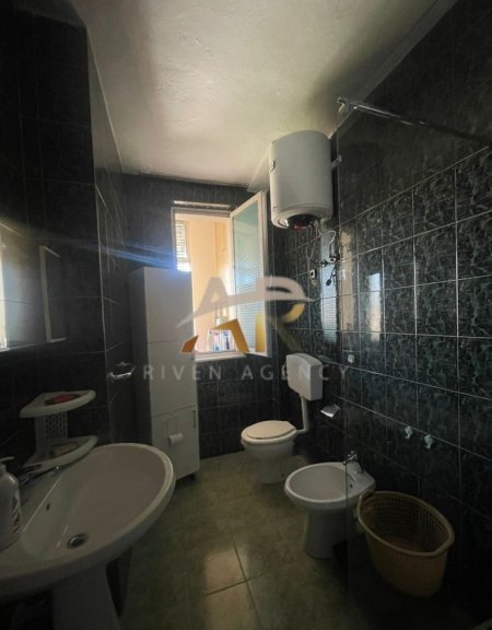 Tirane, jepet me qera apartament 2+1 Kati 4, 86 m² 600 € (Rruga Qemal Stafa)
