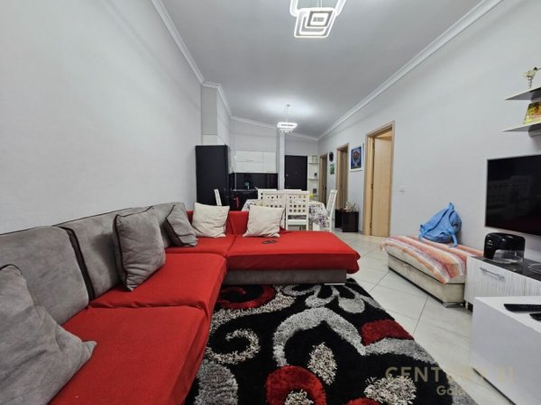 Tirane, shes apartament 2+1 Kati 5, 88 m² 160.000 € (Rruga Peti, Liqeni i Thatë)