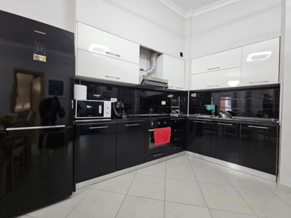 Tirane, shes apartament 2+1 Kati 5, 88 m² 160.000 € (Rruga Peti, Liqeni i Thatë)