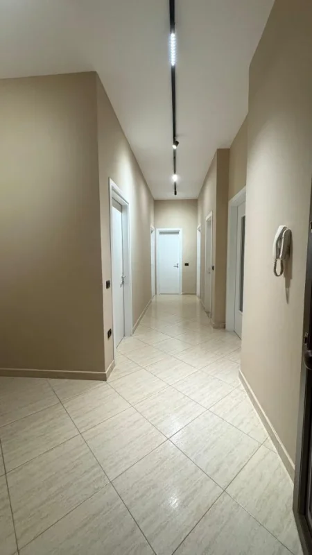 Tirane, Apartament 3+1 per qira tek Kopshti Zoologjik