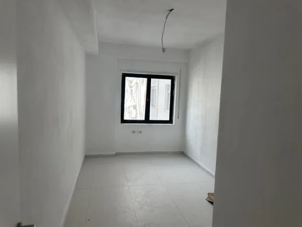 Tirane, shitet apartament 2+1 Kati 1, 94 m² 167.000 € (Kodra e Diellit 2)