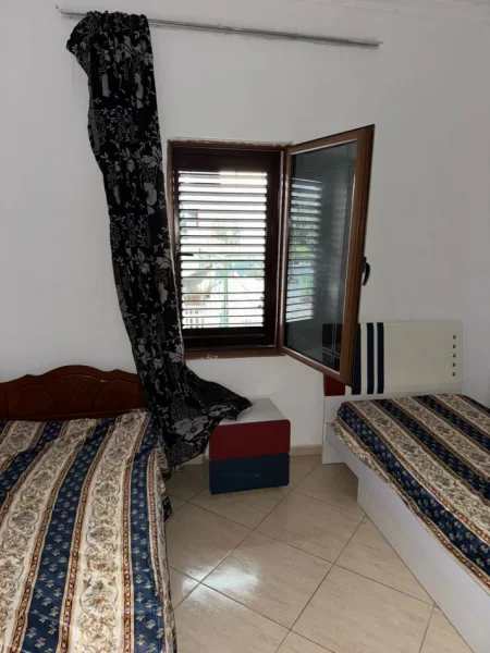 Tirane, jepet me qera apartament 2+1+Ballkon Kati 4, 100 m² 450 € (don bosko . prane xhamise)