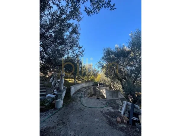 Tirane, shitet Vile 3 Katshe , 1.150 m² 872.000 € (Teg, Tirana, Albania)