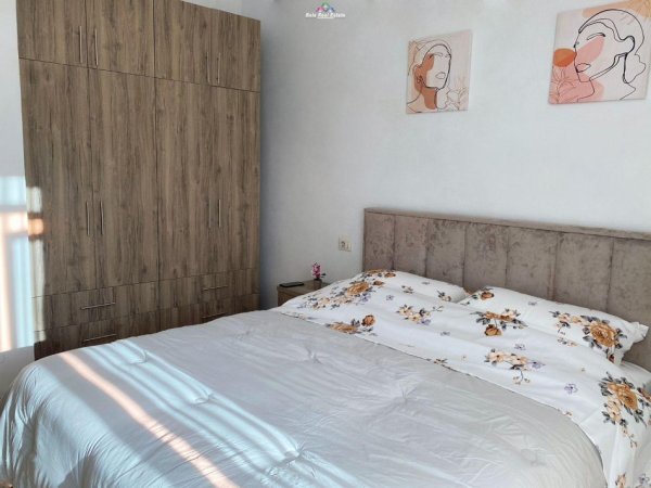 Tirane, jepet me qera apartament 2+1 Kati 8, 94 m² 600 € (stacioni i trenit)