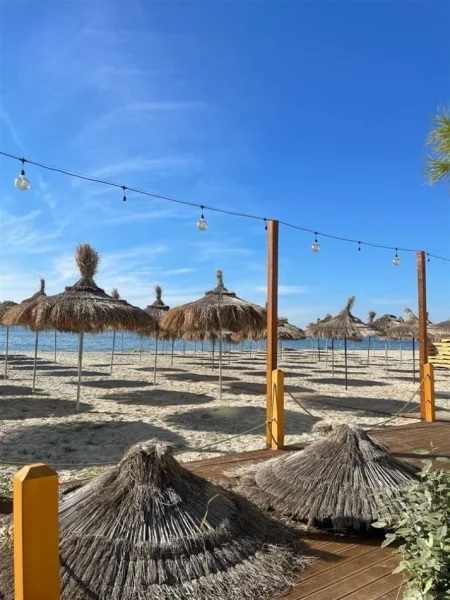 Durres, jepet me qera bar-resorant Kati 0, (Shkembi Kavajes)