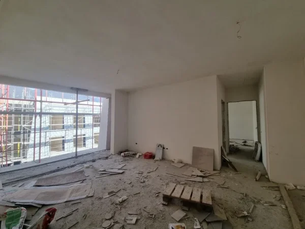 Tirane, shitet apartament 2+1+Ballkon Kati 6, (Xhanfize keko)