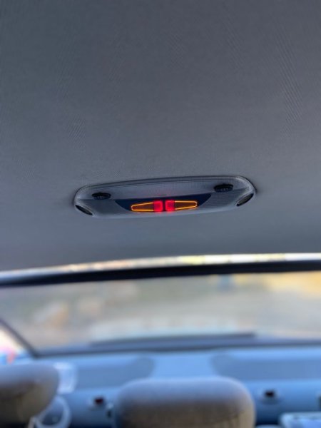 Tirane, shitet makine Benz C Class Benzin+Gaz, gri metalizato automatik Kondicioner 225.000 km 3.500 €