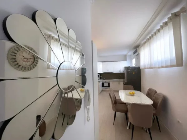 Tirane, shitet apartament 2+1 , 85 m² 115.000 € (Jordan Misja)
